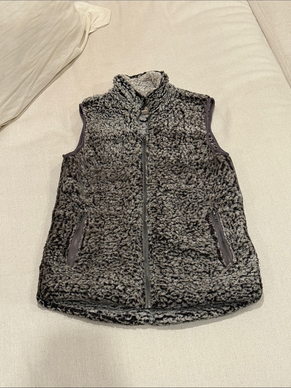 Thread & Supply Charcoal Faux-Sherpa Zip Vest